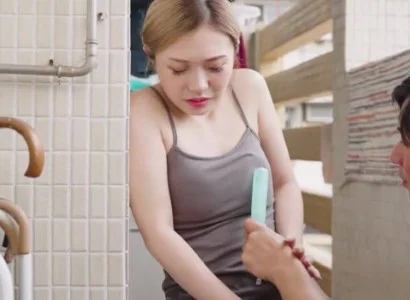 Người chồng trẻ giúp vợ em thỏa ước mơ