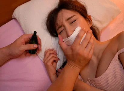 Kẻ đó dùng thuốc mê để quan hệ với cô em họ xinh đẹp